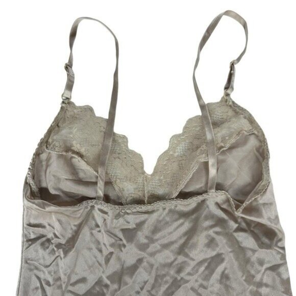 Lily of France 34 Bodysuit Romper Lingerie Vintage Beige Lace Satin Teddy Nylon - Picture 4 of 8